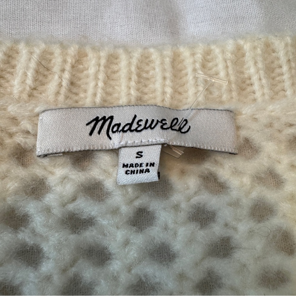 Cozy White Knit Sweater - Picture 7 of 8